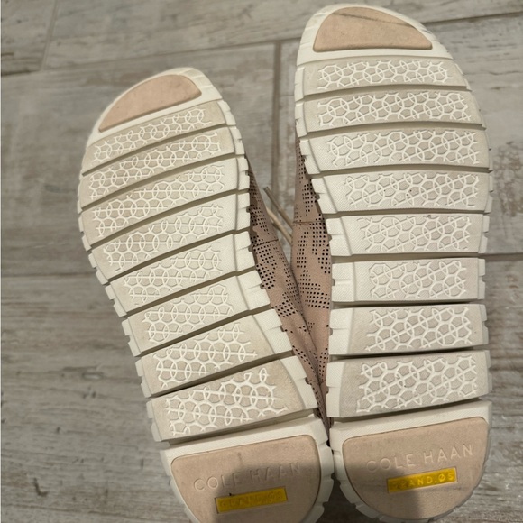 Womens Cole Haan ZeroGrand Lightweight Perforated Trainer Athletic Shoes - Picture 4 of 5